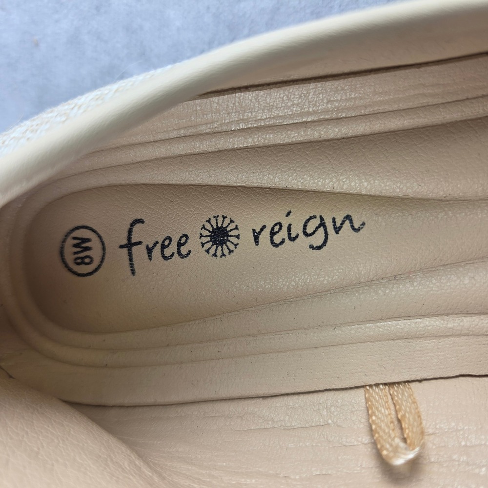 Free Reign Womens Ballet Flats Beige Woven Bow Slip On Shoes Size 8W FR-REFORM-S - Picture 2 of 8
